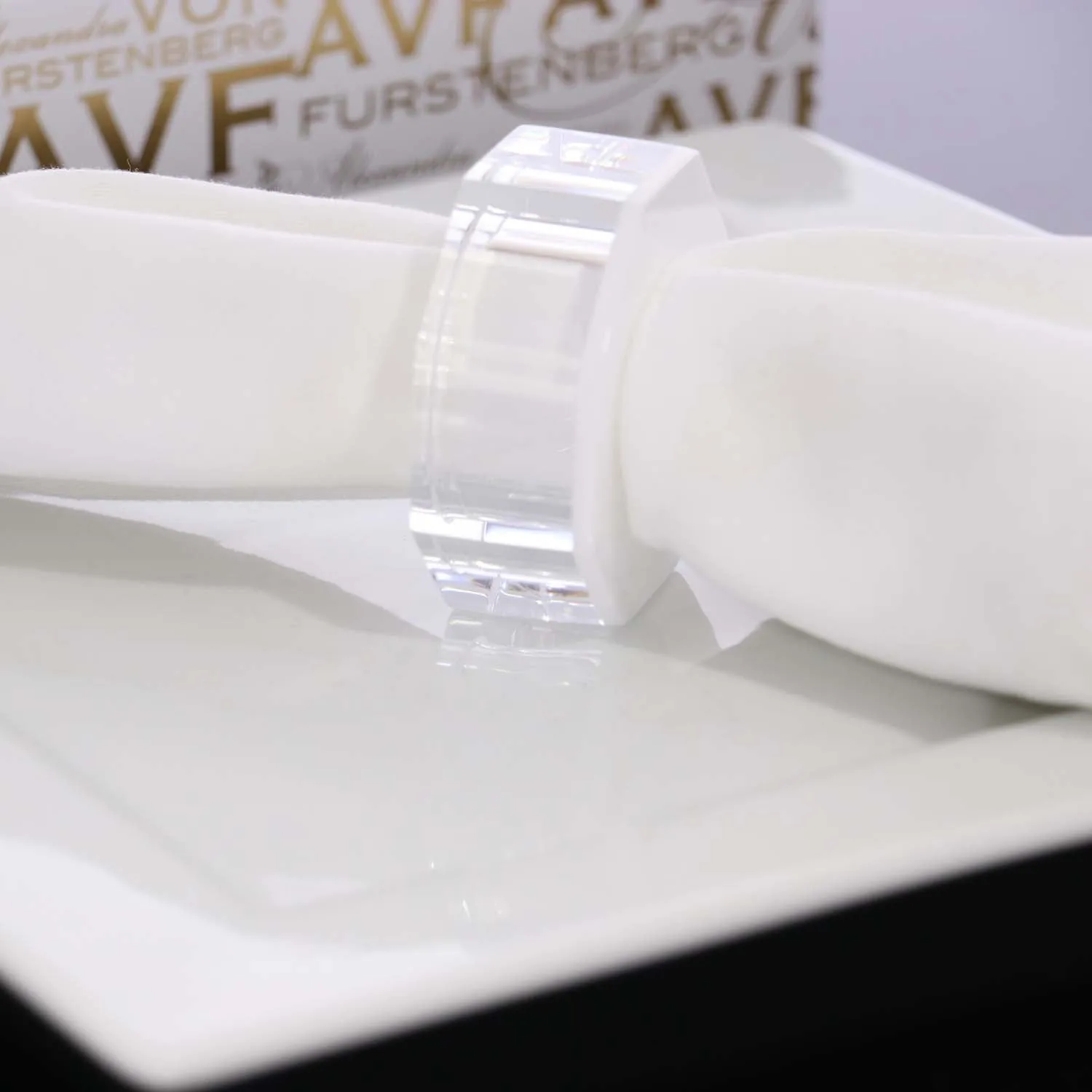 Bolt Dining Ring Set
