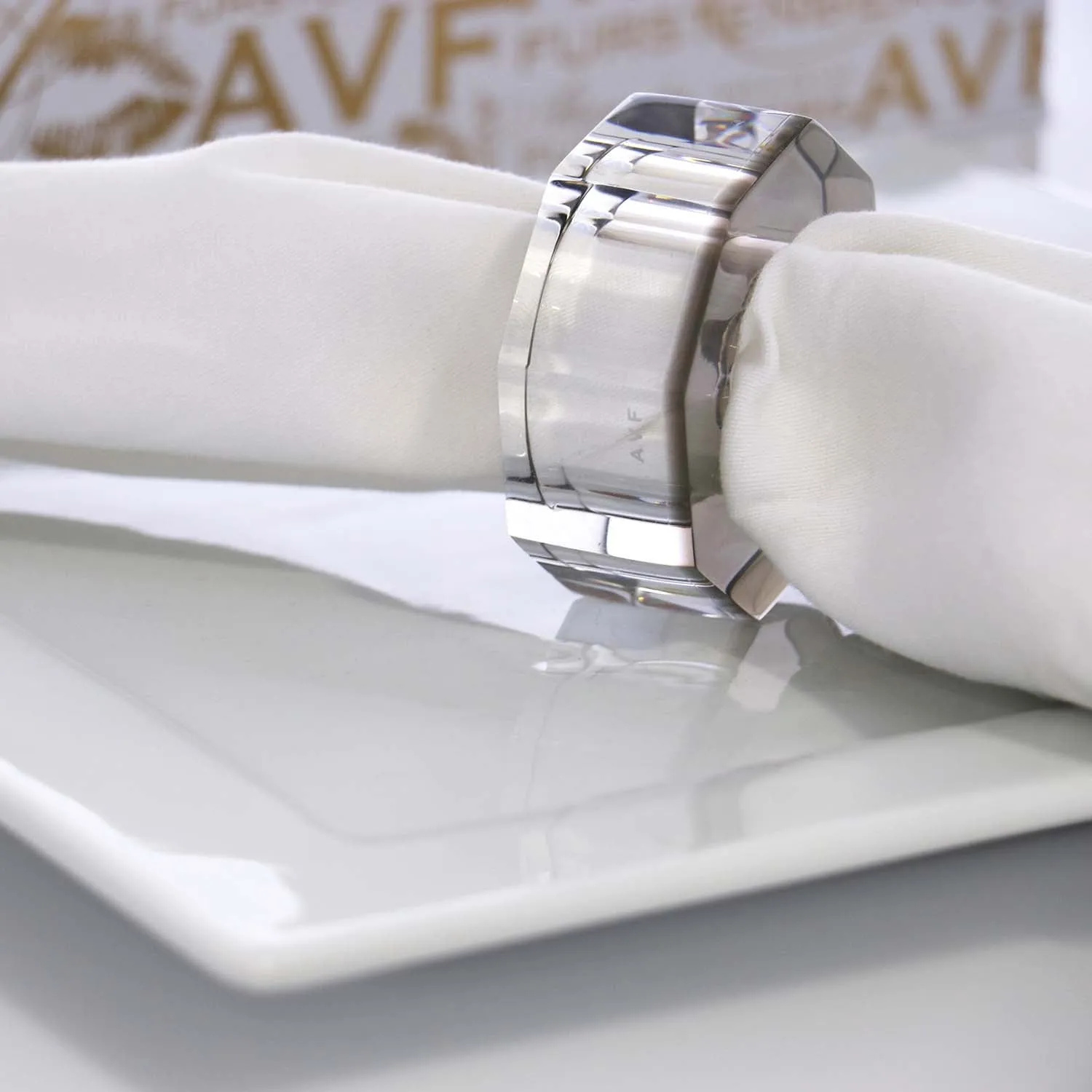 Bolt Dining Ring Set