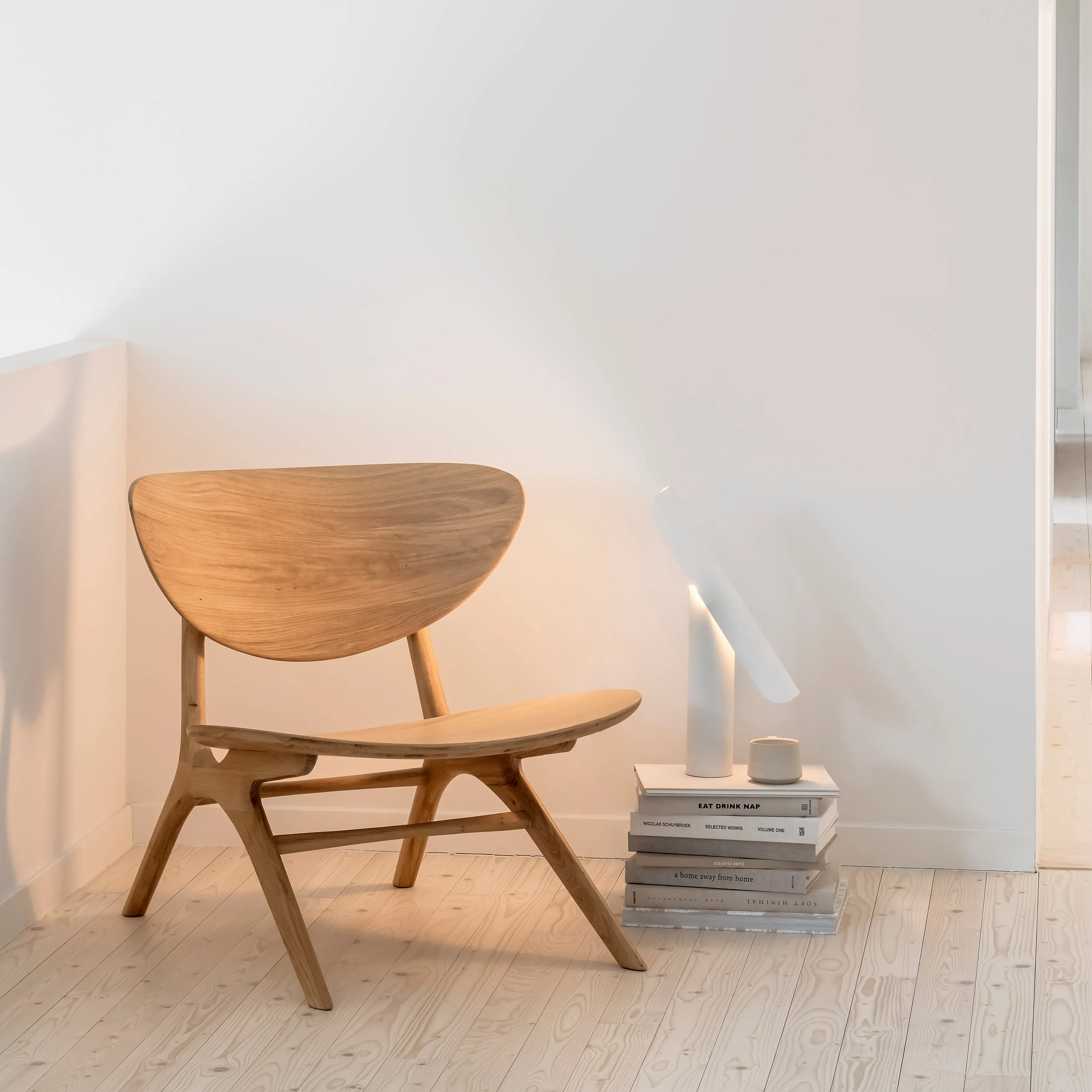 Eye Lounge Chair