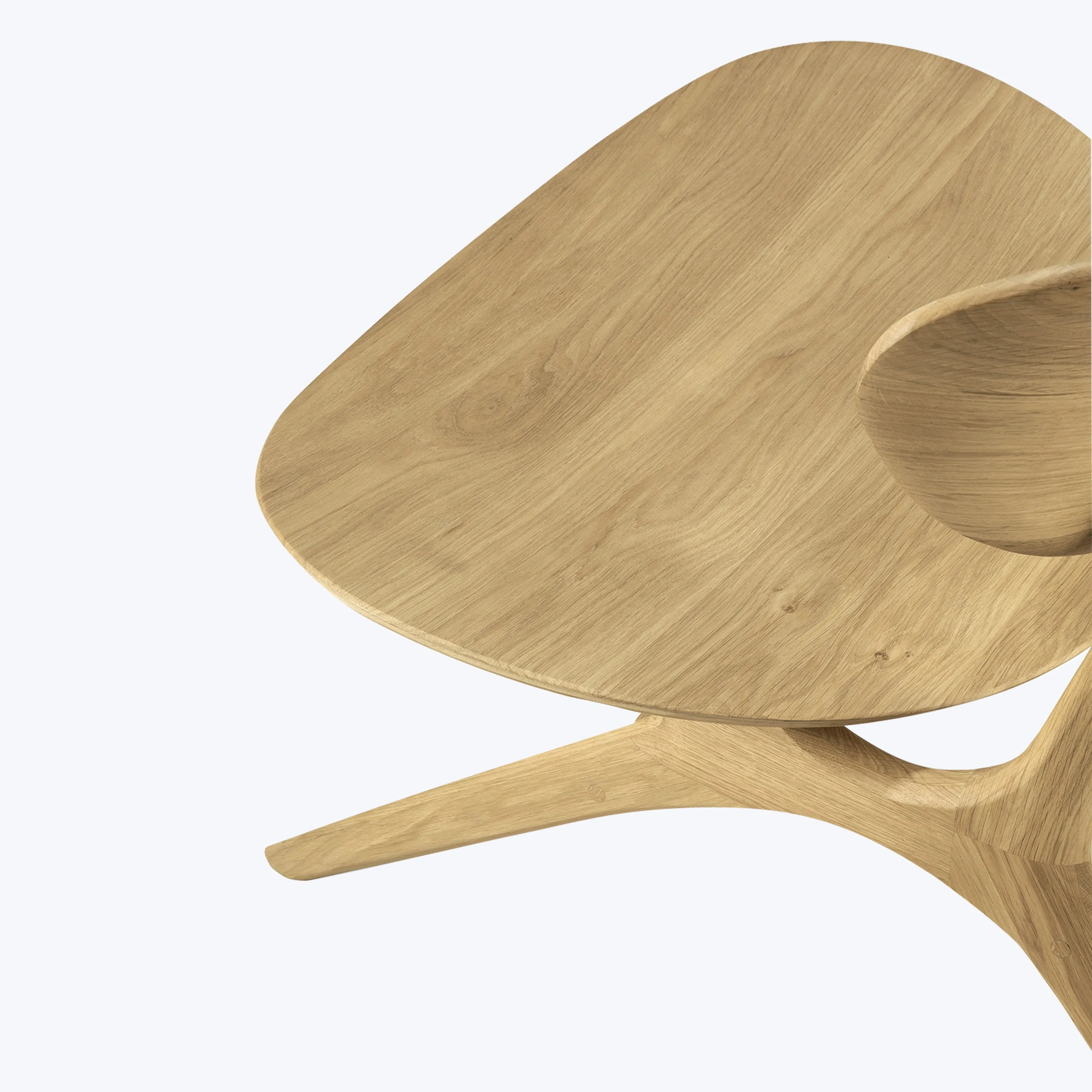 Eye Lounge Chair
