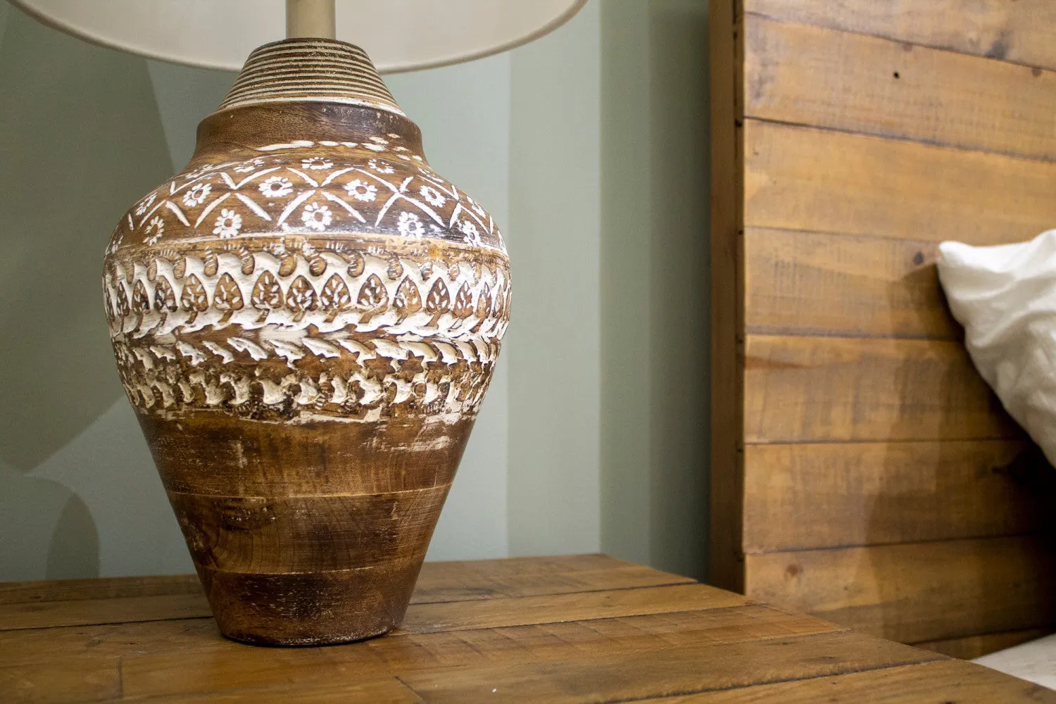 Silvane Antique Lamp - White/Dark Brown