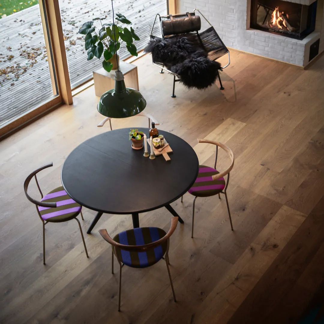 Wegner PP701 Minimal Chair